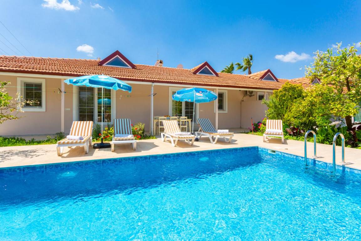 Villa mit privatem Pool, Terrasse und Grill 8 Gäste ∙ 4 Schlafzimmer Türkei