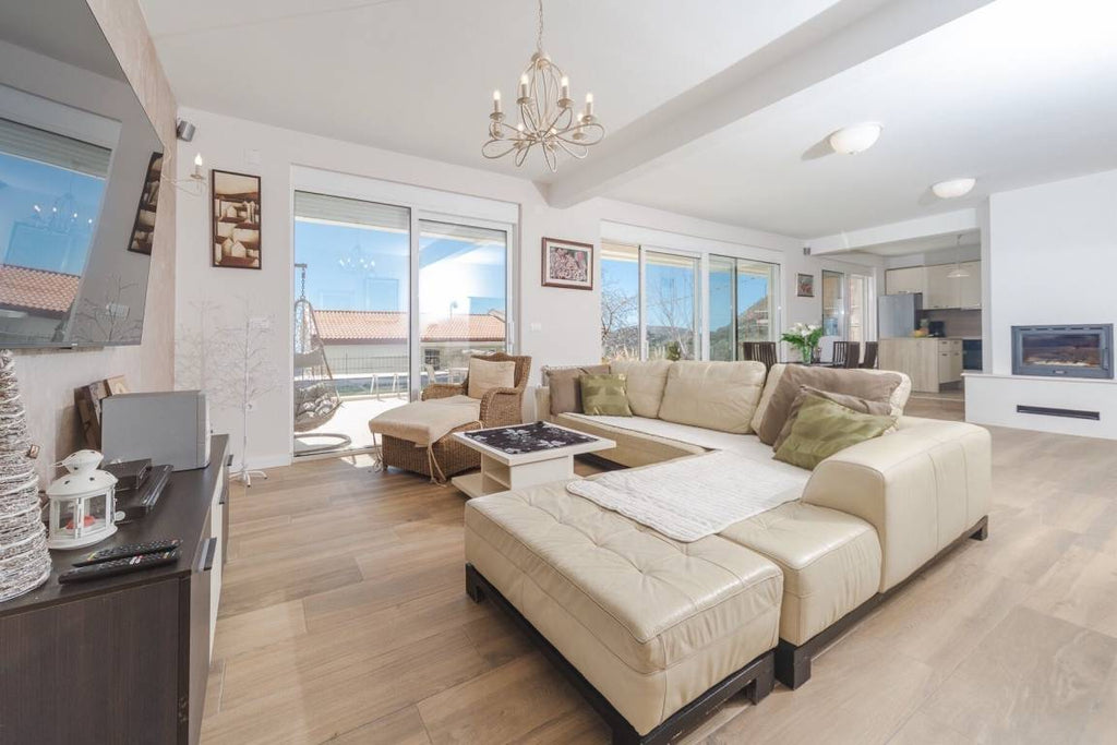 Ferienhaus mit Grill, privatem  6 Gäste ∙ 3 Schlafzimmer Budva montenegro