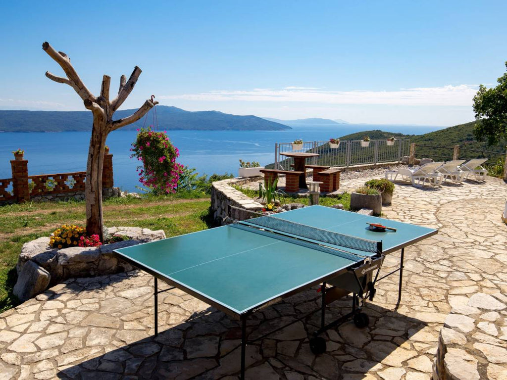 Ferienhaus  7 Gäste  ∙ 3 Schlafzimmer Sveta Jelena, Kroatien