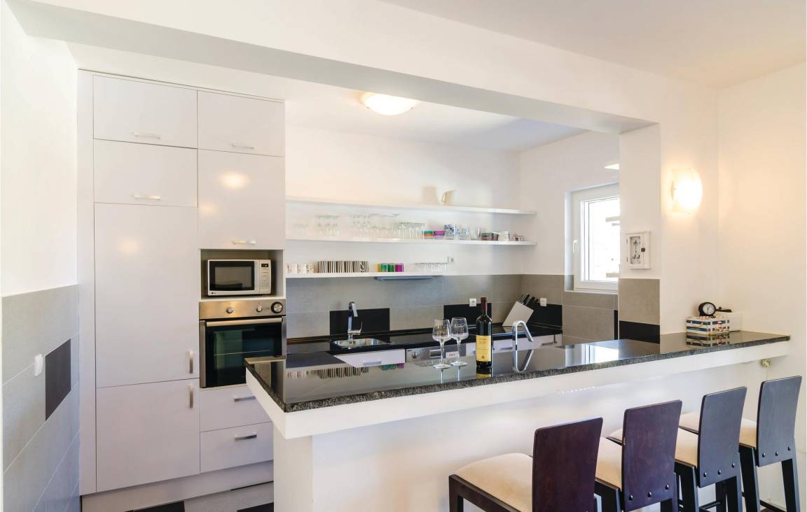 Ferienhaus mit Grill, Terrasse und privatem Pool 6 Gäste ∙ 3 Schlafzimmer Montenegro