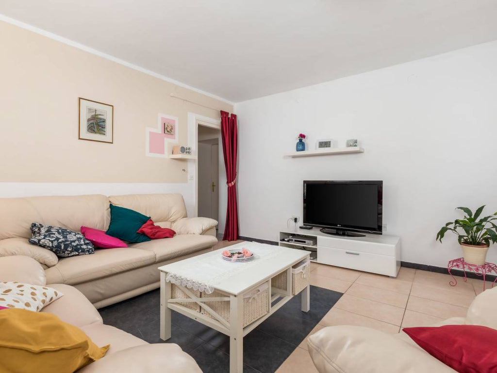 Ferienhaus  7 Gäste  ∙ 3 Schlafzimmer Sveta Jelena, Kroatien
