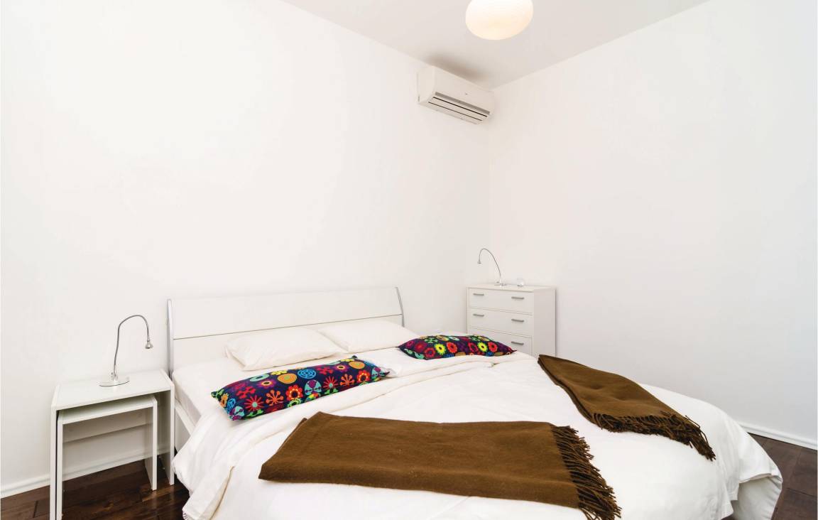 Ferienhaus mit Grill, Terrasse und privatem Pool 6 Gäste ∙ 3 Schlafzimmer Montenegro