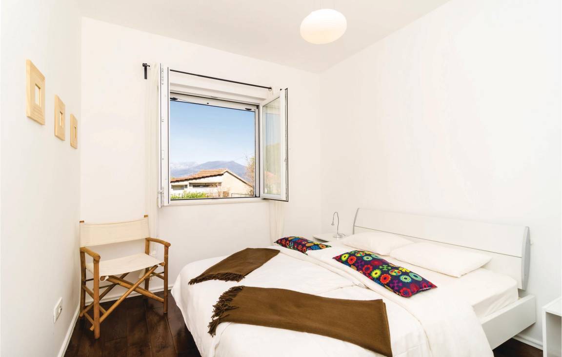 Ferienhaus mit Grill, Terrasse und privatem Pool 6 Gäste ∙ 3 Schlafzimmer Montenegro