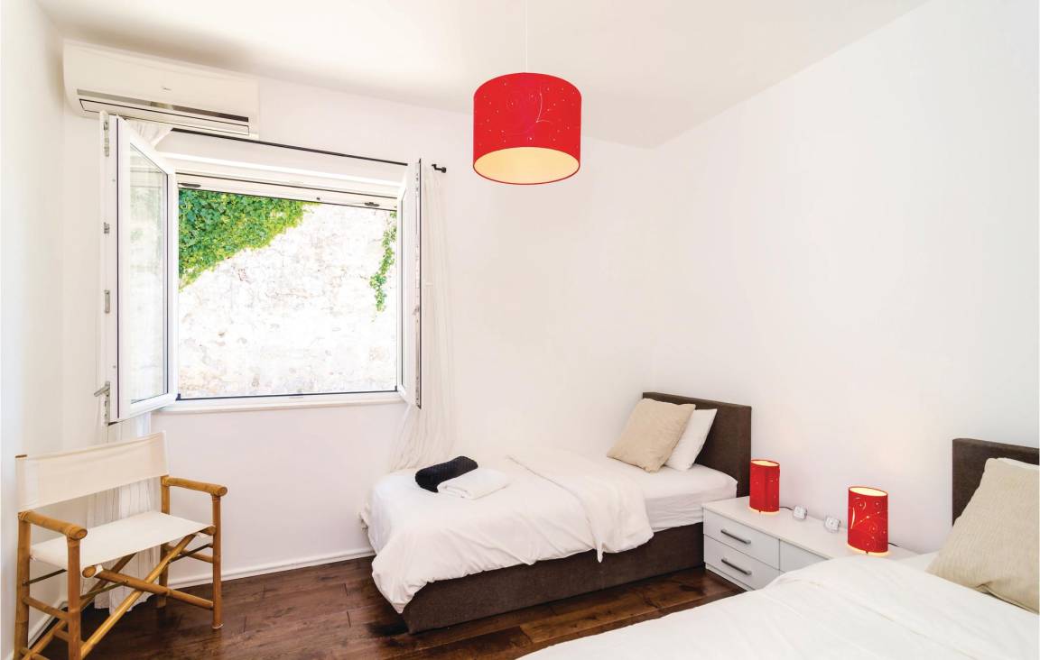 Ferienhaus mit Grill, Terrasse und privatem Pool 6 Gäste ∙ 3 Schlafzimmer Montenegro