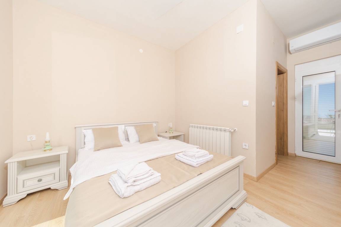 Ferienhaus mit Grill, privatem  6 Gäste ∙ 3 Schlafzimmer Budva montenegro