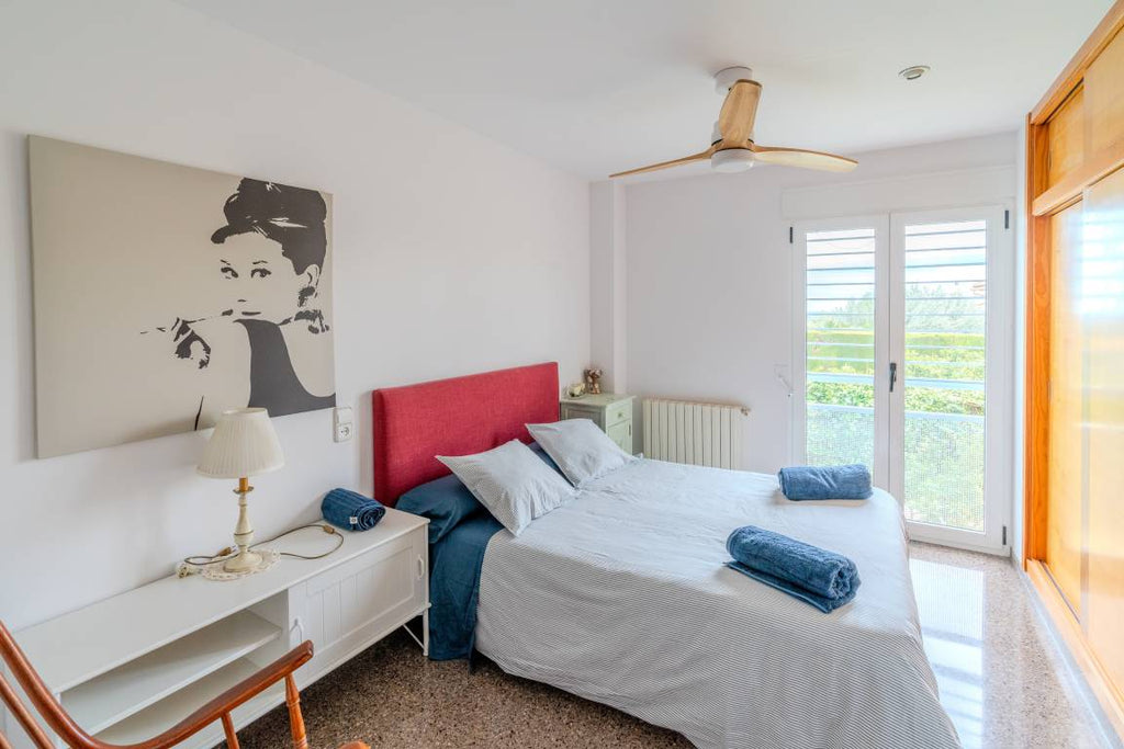 Voll ausgestattetes großzügiges Ferienhaus mit privatem Pool, Garten und Terrasse