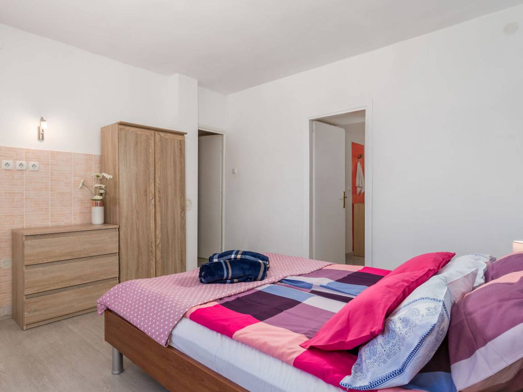 Ferienhaus  7 Gäste  ∙ 3 Schlafzimmer Sveta Jelena, Kroatien