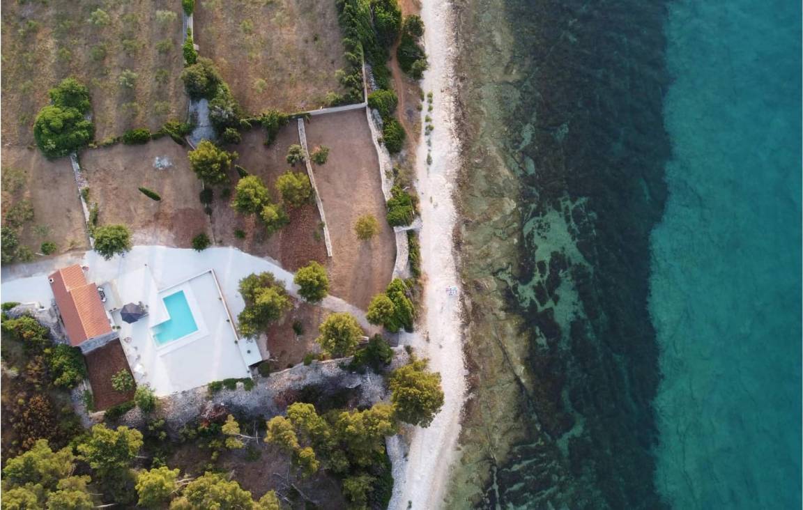 Ferienhaus mit Terrasse, privatem Pool und Grill | Bergblick