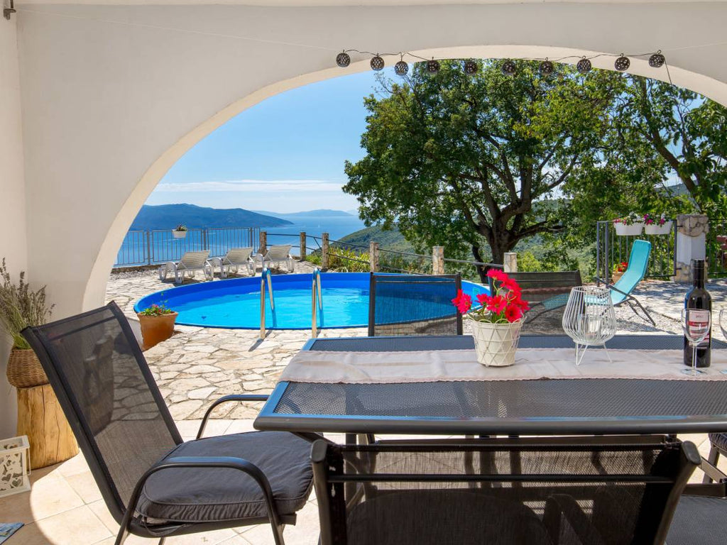 Ferienhaus  7 Gäste  ∙ 3 Schlafzimmer Sveta Jelena, Kroatien