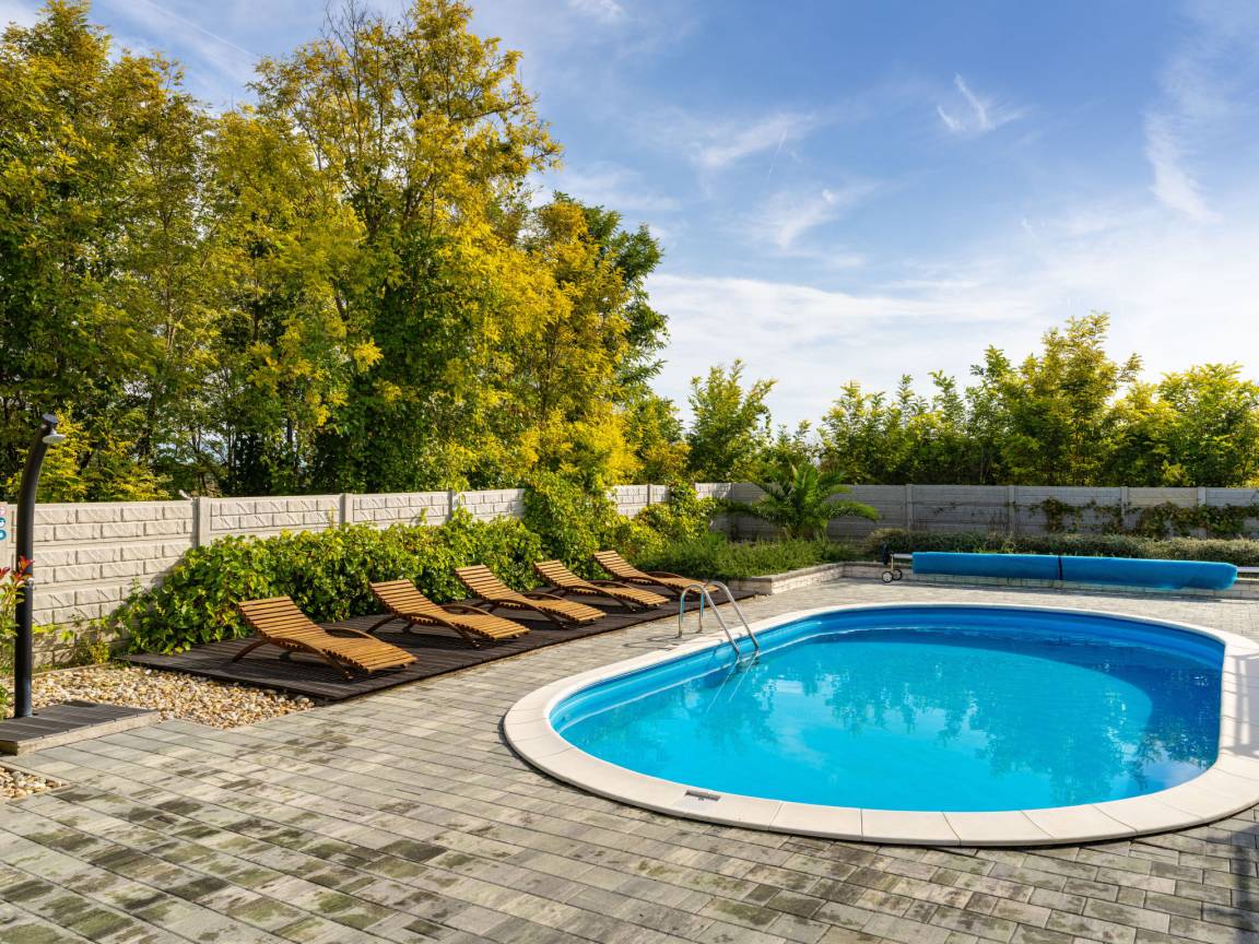 Ferienhaus mit pool  6 Gäste ∙ 3 Schlafzimmer pool