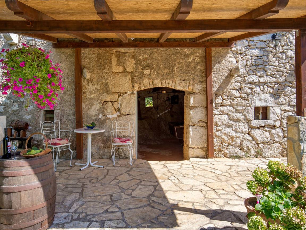 Ferienhaus  7 Gäste  ∙ 3 Schlafzimmer Sveta Jelena, Kroatien